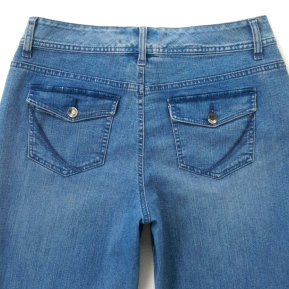 SONOMA LIFE + STYLE ♡ Super-Sweet Denim Embroidered Blue Jean Capris 10 - Picture 12 of 13